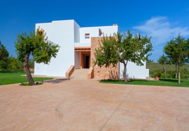 Villa en San Rafael de Sa Creu/ Sant Rafael de Sa Creu - VILLA BENIMUSA