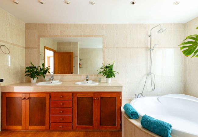 Villa in Sant Josep de Sa Talaia - VILLA MARA  close Playa den Bossa Beach