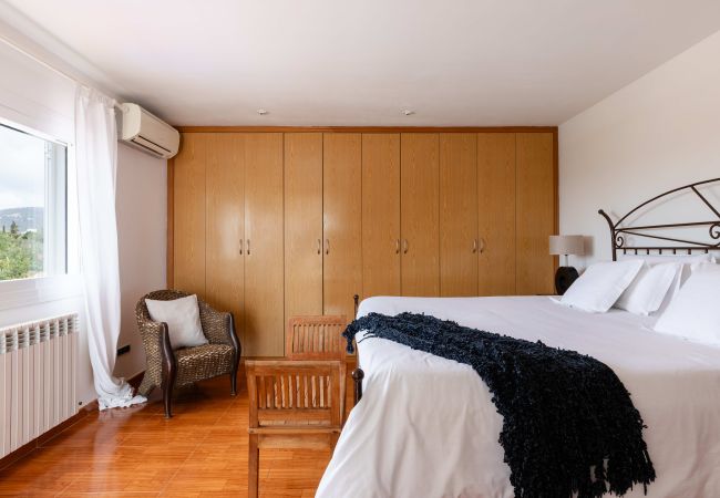 Villa in Sant Josep de Sa Talaia - VILLA MARA  close Playa den Bossa Beach