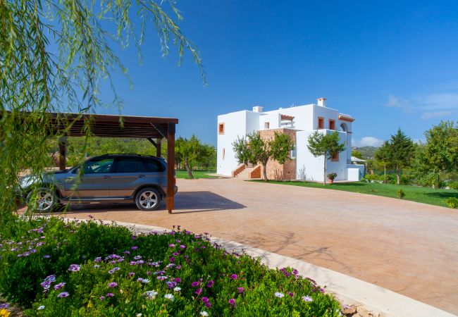 Villa in San Rafael de Sa Creu/ Sant Rafael de Sa Creu - VILLA BENIMUSA