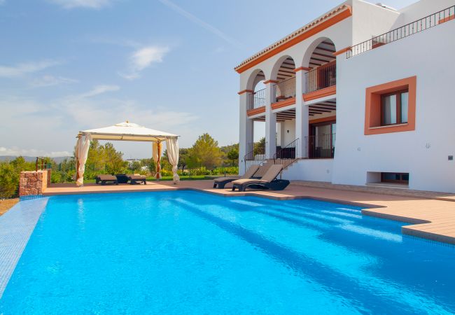 Villa in San Rafael de Sa Creu/ Sant Rafael de Sa Creu - VILLA BENIMUSA