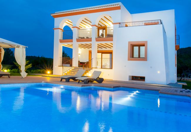 Villa in San Rafael de Sa Creu/ Sant Rafael de Sa Creu - VILLA BENIMUSA