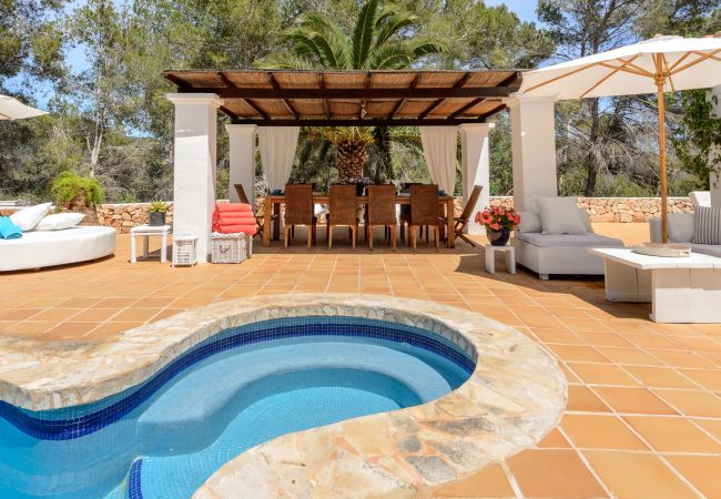 Villa/Dettached house in Sant Josep de Sa Talaia / San Jose - CAN ARJAN